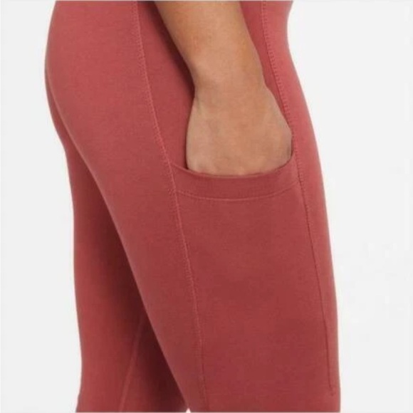 5/$25 NWOT Nike Women's Rust Leggings - Picture 2 of 4